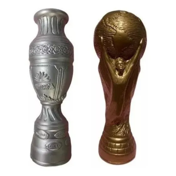 Alcancías 2 Copas Mundial Y Copa Americe Campeon Chile  