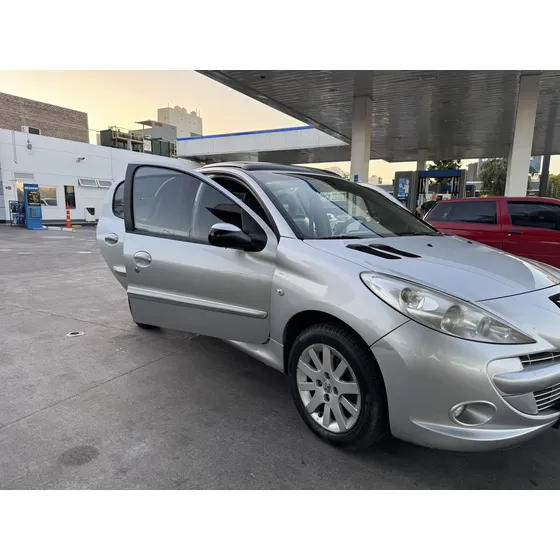 Peugeot 207 1.6 Feline 106cv