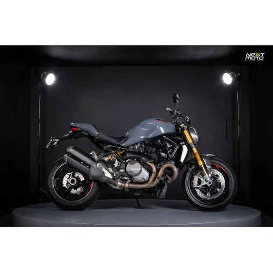 Ducati Monster 1200 S