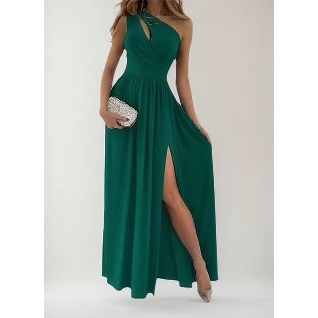 A Vestido De Mujer Con Hombros Caídos Y Aberturas Altas