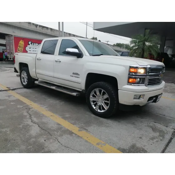 Chevrolet Cheyenne 5.3 V8 Doble Cabina High Country 4x4 At