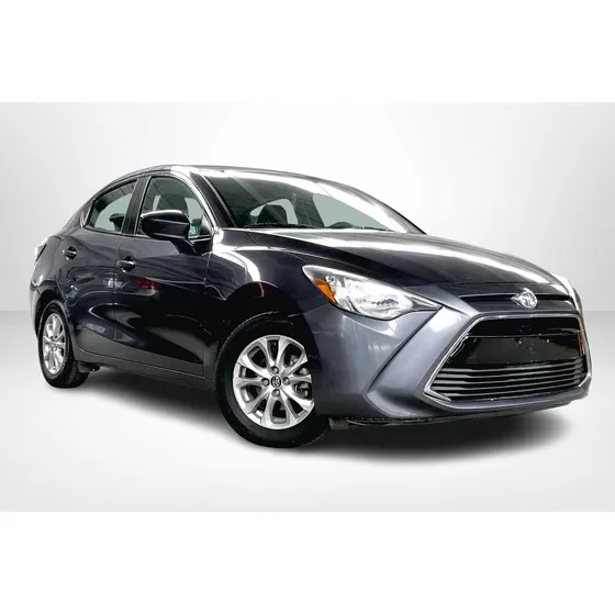 Toyota Yaris 4 Pts. Sedan, Rle, 1.5 Lt., Tm 6, A/ac., Ba, Ve,