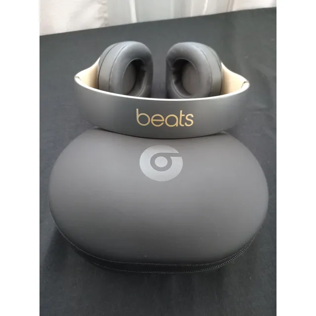 Auriculares Beast 3