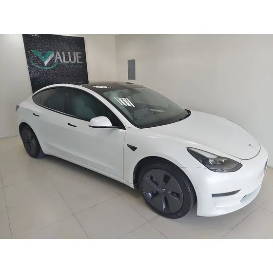 Tesla Model X 3