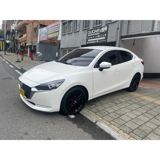 Mazda 2 1.5 Grand Touring Lx Sedan