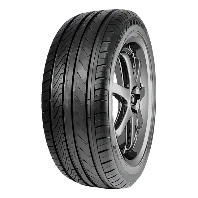 Cubierta 215/60/17 Torque Hp701 Colocada