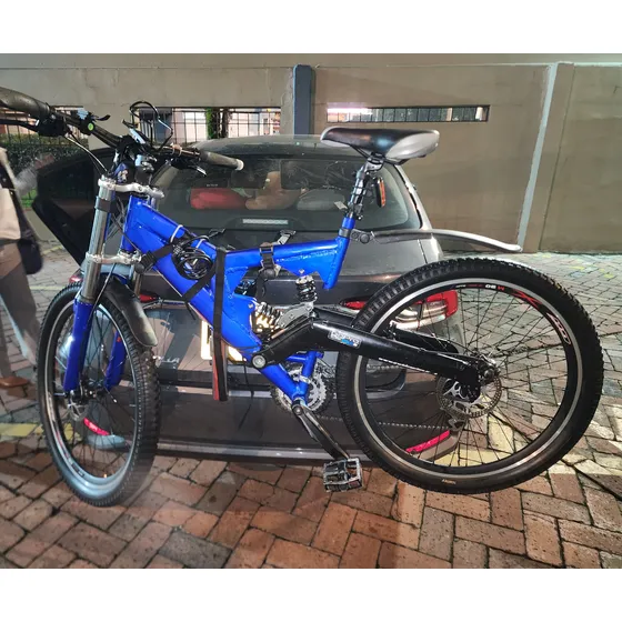 Bicicleta Downhill Gopro