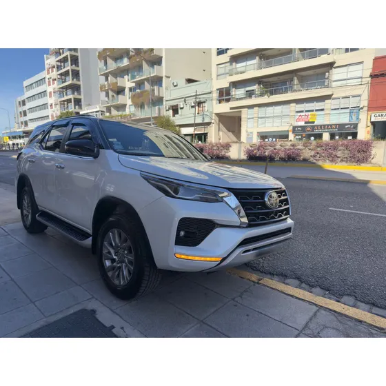 Toyota Sw4 2.8 Srx 204cv 4x4 7as At