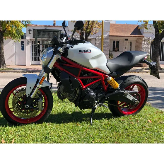 Ducati Monster 797