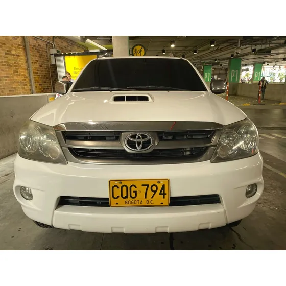 Toyota Fortuner 3.0 Sr5