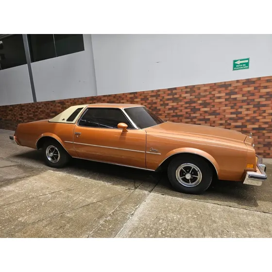Automovil Buick Century 1977