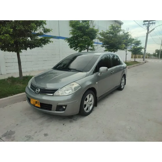 Nissan Tiida 1.8 Premium 4 P