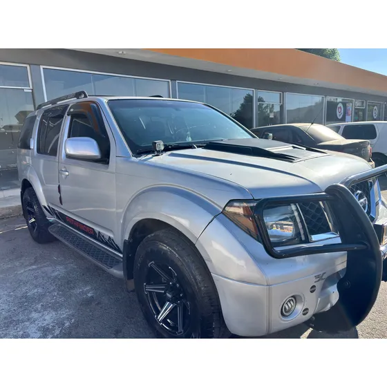 Nissan Pathfinder Se Tela Comfort 4x2 At