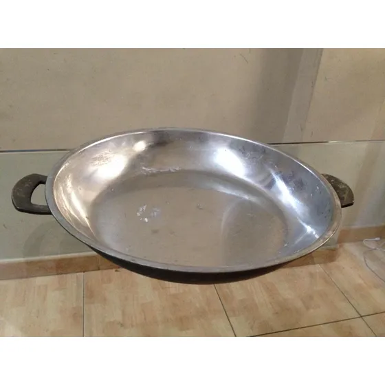 Bandeja Con Asa De Bronce. Usado Como Decoración.