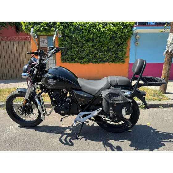 Vento Thunderstar 250cc 4500km Todo Pagado Excelentes Estado