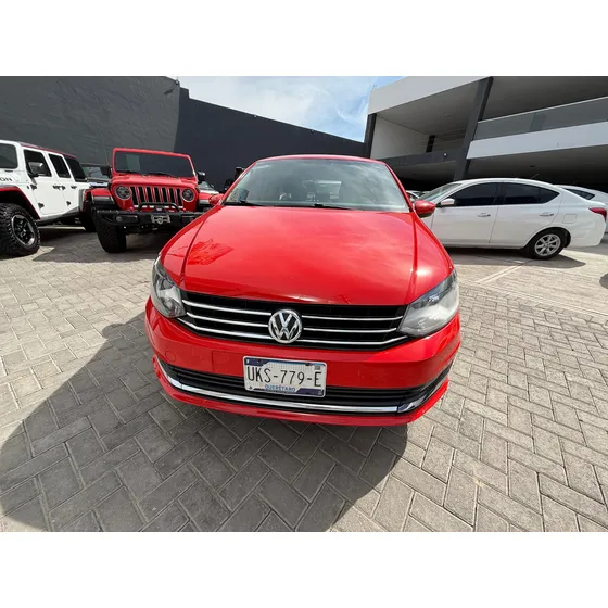 Volkswagen Vento 1.6 Highline At