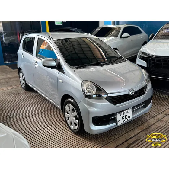 Daihatsu Mira Japonesa