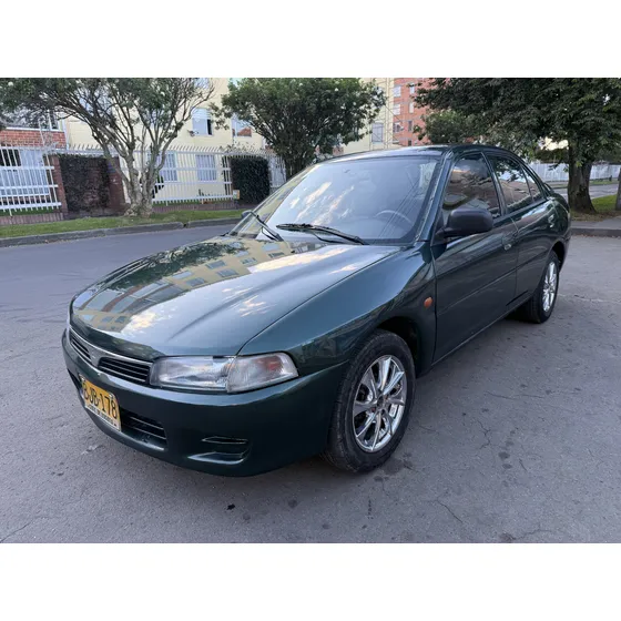 Mitsubishi Lancer 1.3 Gl 4 P 81 Hp