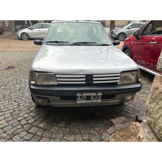 Peugeot 205 1.8 Gld Aa