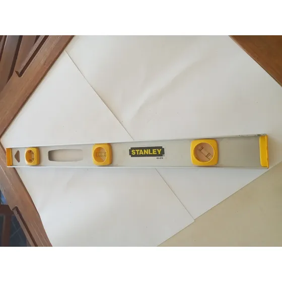 Nivel De Aluminio 3 Aguas Marca Stanley 24   (60cm)   42-074