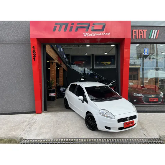 Fiat Punto 1.4 Attractive 8v Flex 4p Manual
