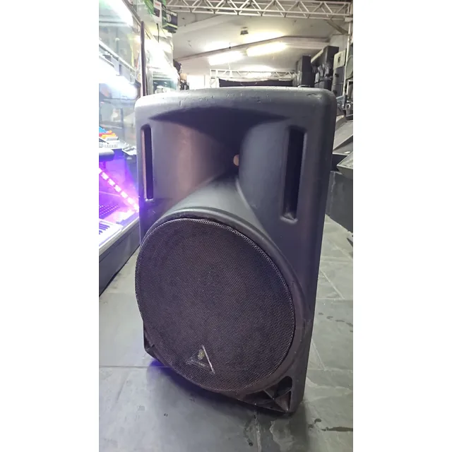 Caixa De Som Ativa Behringer Eurolive B215