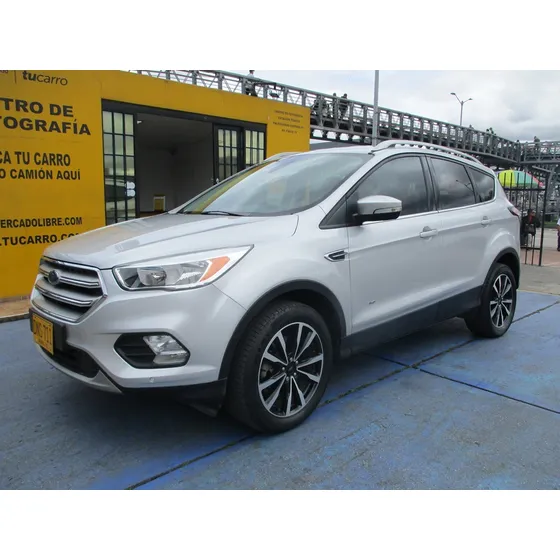 Ford Escape Titanium 4x4 2000cc At Aa