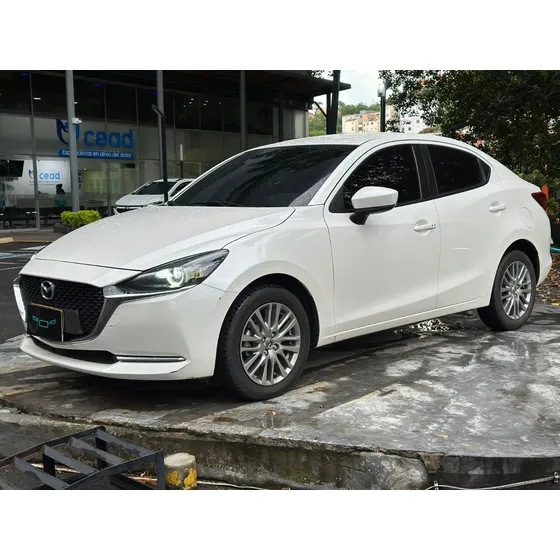 Mazda 2 1.5 Grand Touring Lx Sedan