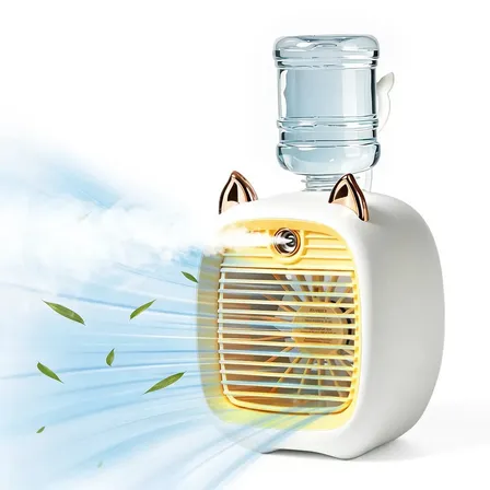 Ventilador portátil mini recarregável em dourado, equipado com sistema de atomização, luz LED noturna, 3 velocidade e design silencioso, ideal para uso na mesa ou durante acampamento