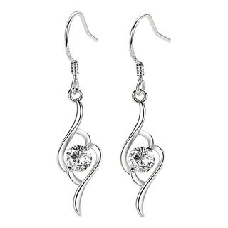 Pendientes De Gancho, Pendientes Delicados Para Una Cita. Pendientes De Gancho, Pendientes Delicados Para Una Cita.