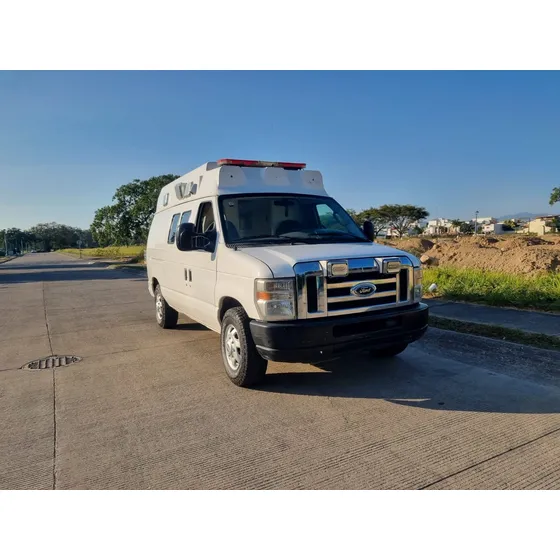 Ford Econoline 4.6 E-150 Van V8 Carga Mt
