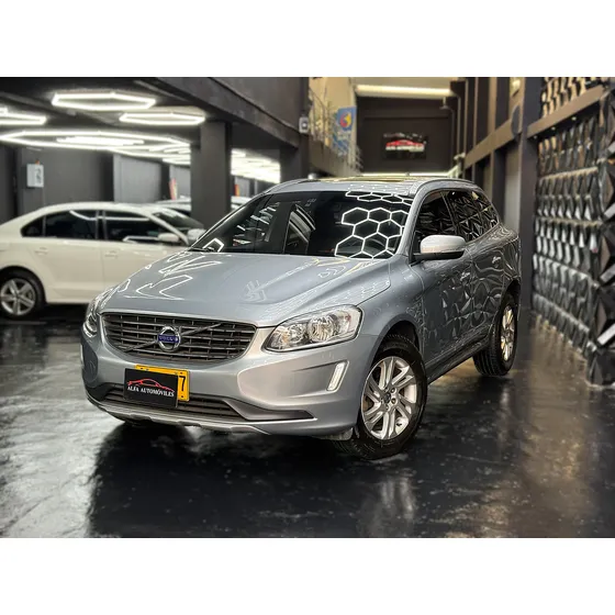 Volvo Xc60 T5 Momentum Awd 2.000cc A/t Sun Roof 2017