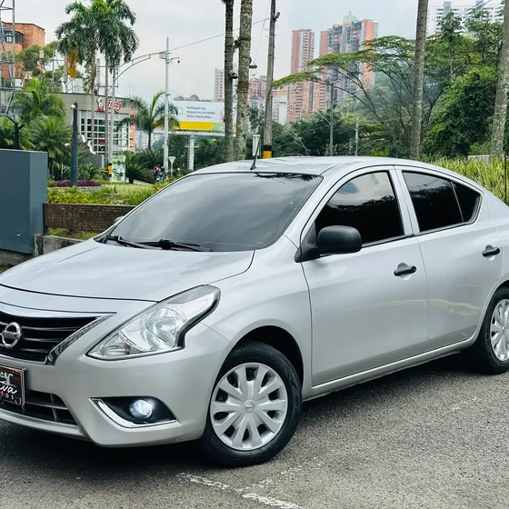Nissan Versa 2023 1.6 Drive