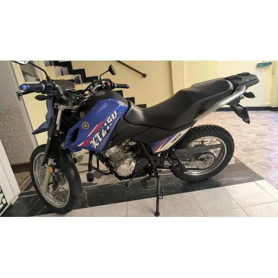 Moto En Buen Estado Con Soat Y Tecno Mecanica De Abril.