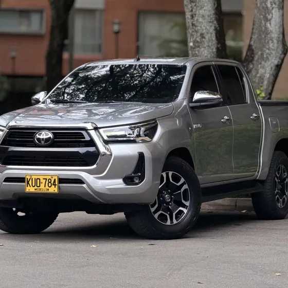 Toyota Hilux 2022 Srx - Blindaje 2+ / Diésel 2.8 L