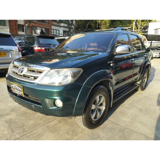 Toyota Fortuner Sr5 At 4000cc 4x4
