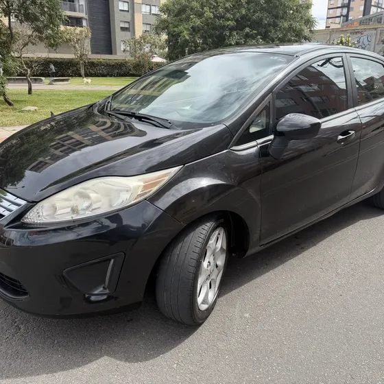 Ford Fiesta 2013 1.6 Sportback Automática