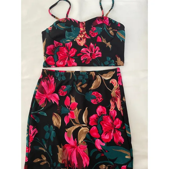 Shein Top Y Falda Mujer - Ropa Chic Para Ellas