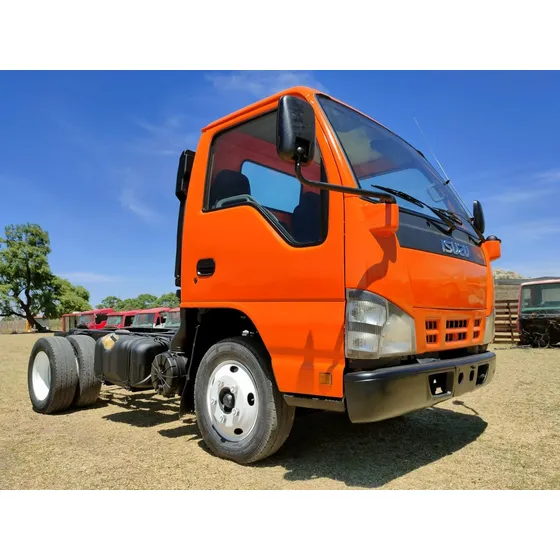  Isuzu Elf 300e Camión Chasis Cabina Arrancando Stdr Mexican
