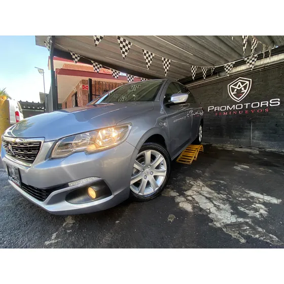 Peugeot 301 1.6 Allure At