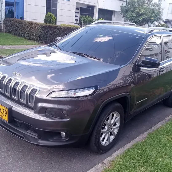 Jeep Cherokee 2015 3.2 Longitude Plus