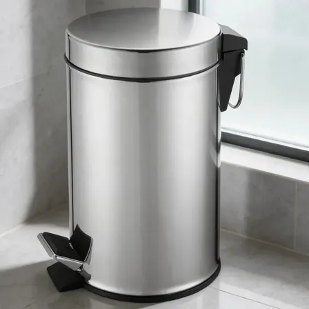 Lixeira 5 L Litros Aço Inox Espelhada Com Pedal e Alça Balde Removível Banheiro Escritório Consultório Lavabo Pia Cat Black Presentes