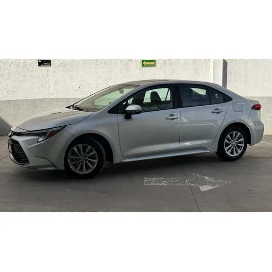 Toyota Corolla 4p Xle L4/1.8 Aut