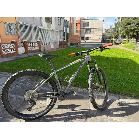 Bicicleta  Mtb Specialized Rockhopper Sport 29 Color Grey