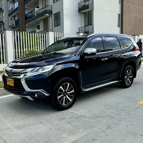 Mitsubishi Montero Sport 2018 3.0 Gls 4x4