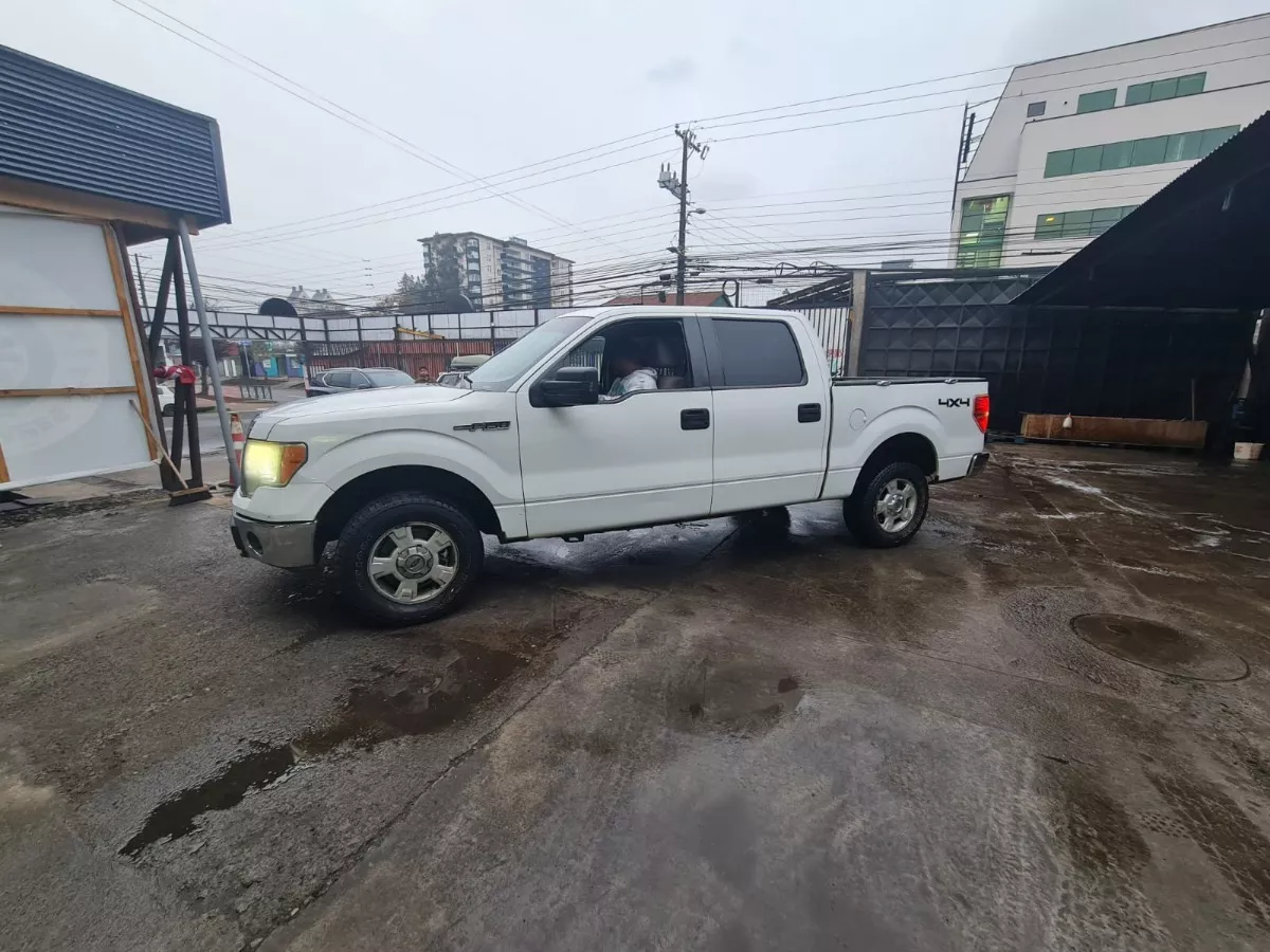 Ford New F 150 Xlt 4x4 5.4