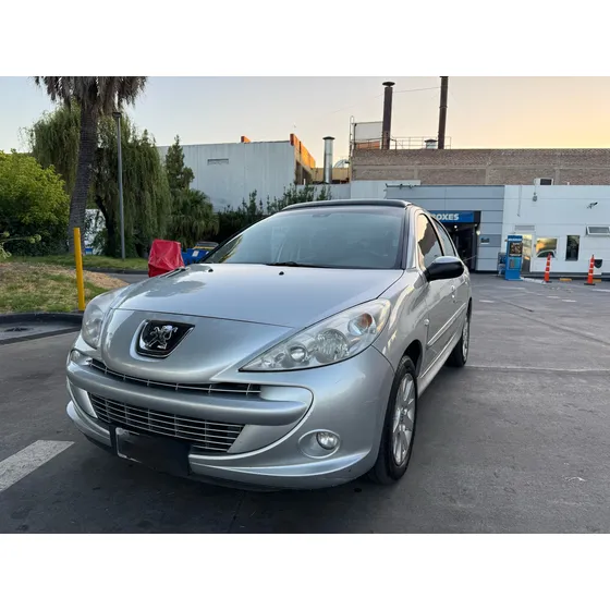 Peugeot 207 1.6 Feline 106cv