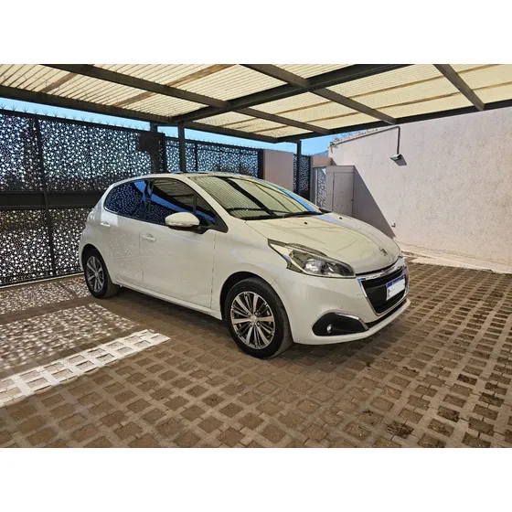 Peugeot 208 1.6 Feline Tiptronic