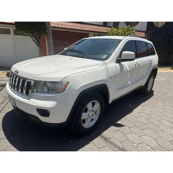 Jeep Grand Cherokee Laredo V6 Lujo 4x2 At