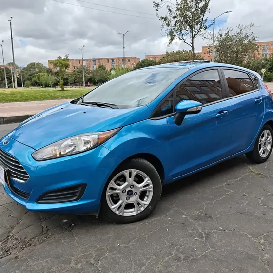 Ford Fiesta 2014 1.6 Hatchback Se